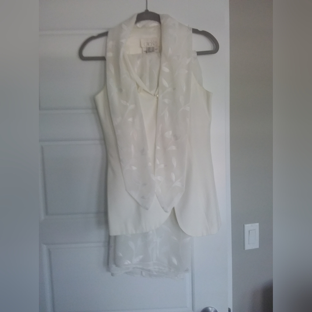 Cache Houston two piece cream rest with flow pants